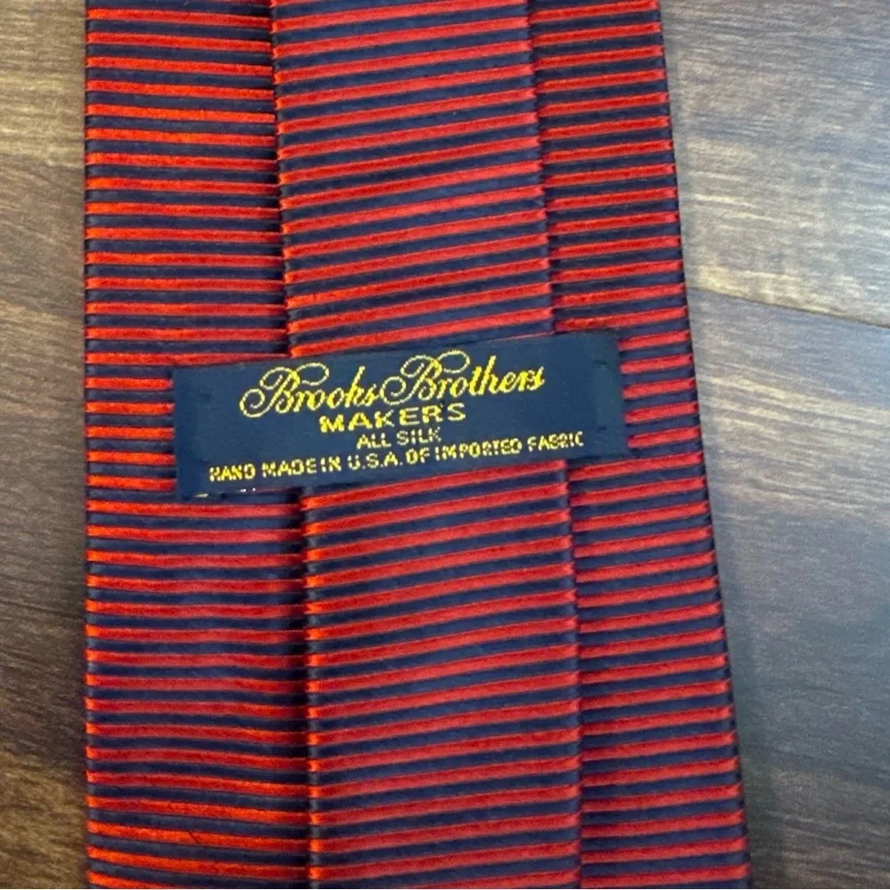 Brooks Brothers Makers Burgundy and Black Pinstripe All Silk Hand Made Tie